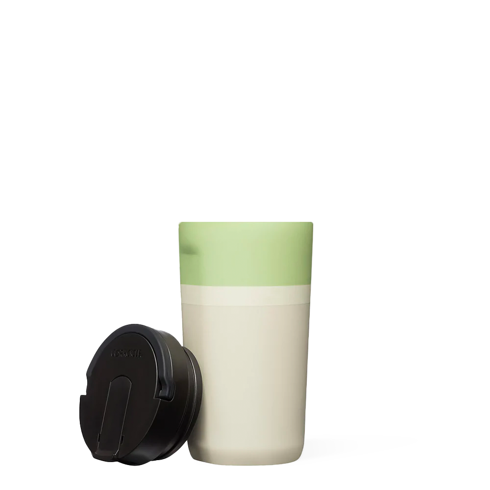 star-warstm-kids-cup-s0 0b29a0bde323--grogu-kids-cup-product-lid-off.png