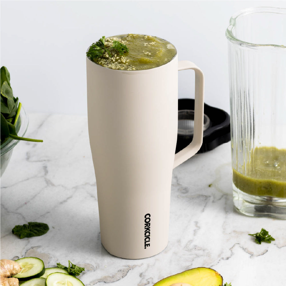 cold-cup-xl-d8 588f4a27c4cf--2230CLT-lifestyle.jpg